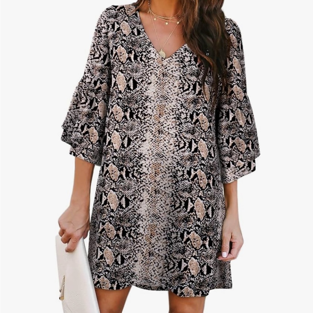 Chic Snake Print Mini Dress;NWT, excellent condition; shift dress, bell sleeve